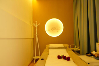 杭州滨江日式指压的寂静美学：在按压中听见雪落的声音